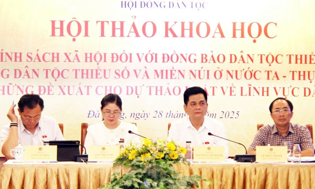 Images-f9736776440a6eaad0657dd686557f2b3d453acbf2fcf3858fbc1f971d1fe2a384a7f0e98f6d1708ff7d5d6c30c8863e-_hddt